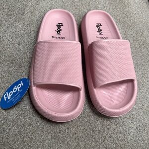 Floopi Case Pink Slide Sandals